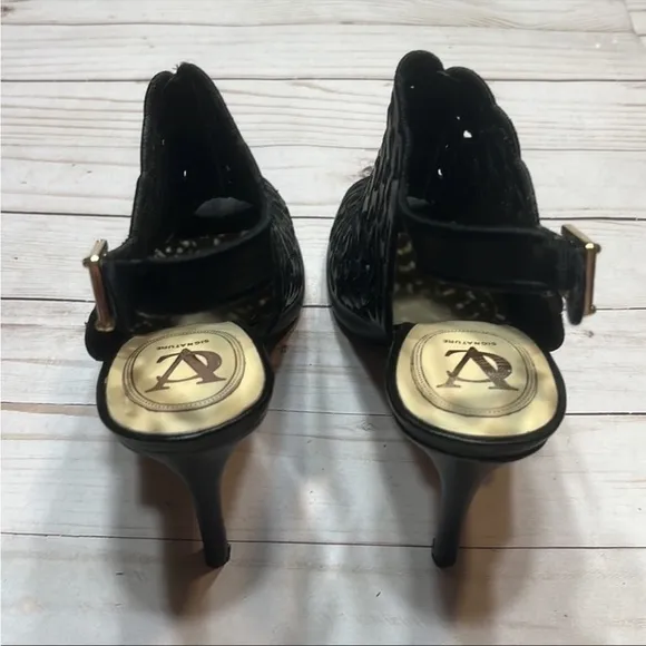 Vero Cuoio Black Leather Sling Back Embroidered Heels