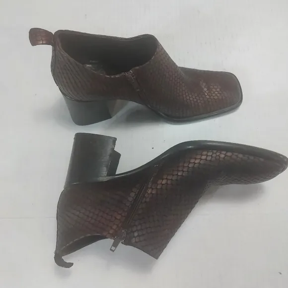 VERO CUOIO Italian Leather Slipon Women's Block Heels Shoes Size 9.5M