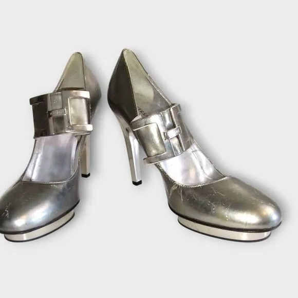 Versace Shoes Sz 7.5 (37.5)100% Leather Metallic Silver Heel 4&quot; Royalty OldMoney