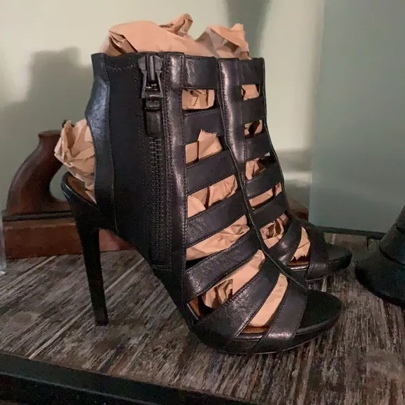 Via SPIGA Nya Black Leather Caged Bootie