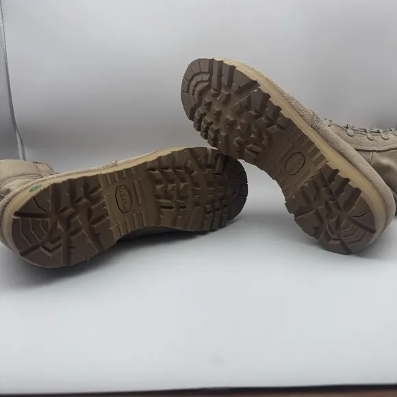 Vibram Hot Weather Army Combat Boots Desert Tan Leather Uppers 9.5R New Tie Up