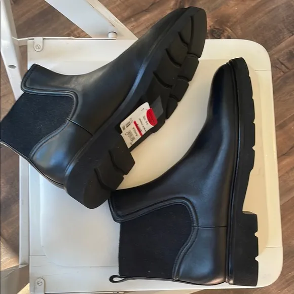 Vince Black Leather Women's Chelsea Boots