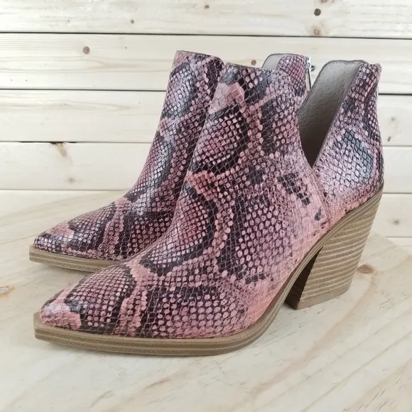 Vince Camuto GIGIETTA Leather Ankle Boot 6 US Western Biker Bootie Snakeskin NEW