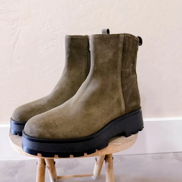 Vince Camuto Neframes Leather Suede Chelsea Ankle Boots Army Green Olive 6.5 NWT