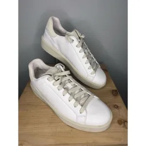Vince Men's Travis Lace Up Low Top Sneaker Athletic Shoes White Size 7.5