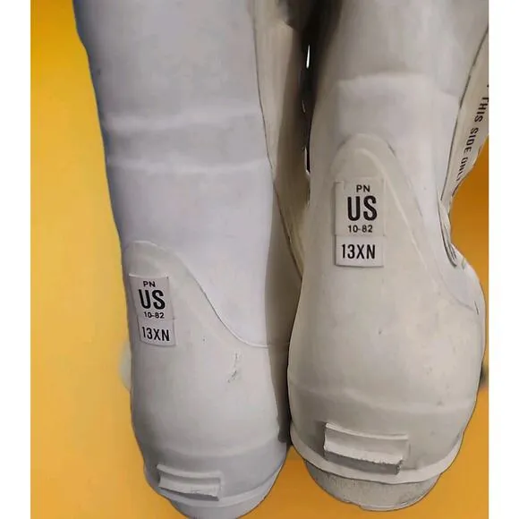 Vintage 1982 US Military Extreme Cold Weather Bunny Boots Airborne White 13 XN
