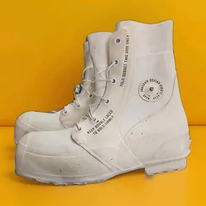 Vintage 1982 US Military Extreme Cold Weather Bunny Boots Airborne White 13 XN