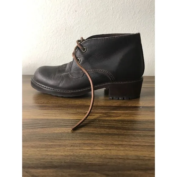 Vintage Authentic COLE HAAN ORIGINAL  Leather Women's Hiker Boots 9 B heavy