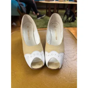 Vintage Customcraft Heels Beige &amp; White Open Toe Shoes Size Unknown
