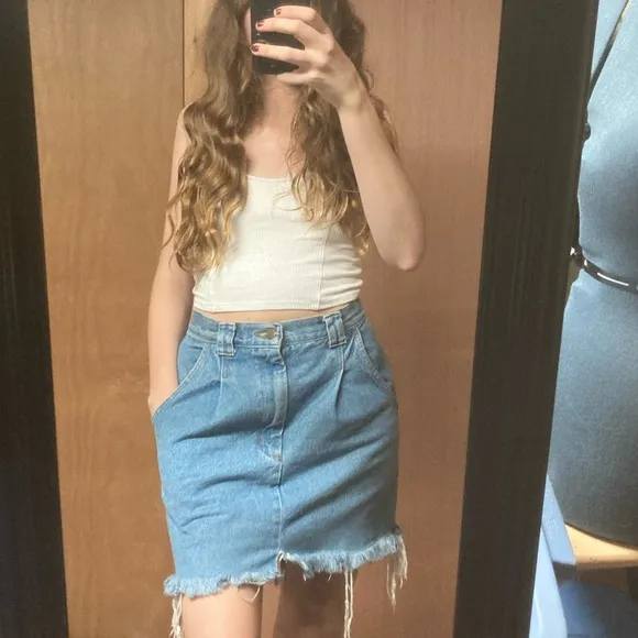 Vintage 🇺🇸 Distressed Denim Mini Skirt