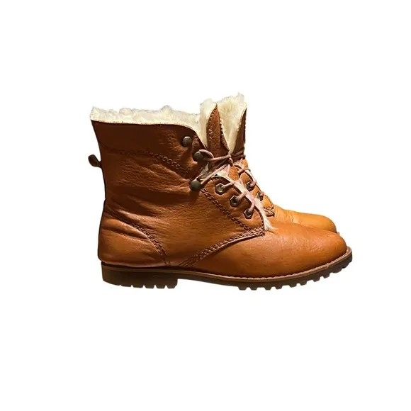 Vintage Esprit Y2K Woman's Sherpa Lined  Leather Boots Size US 7.5