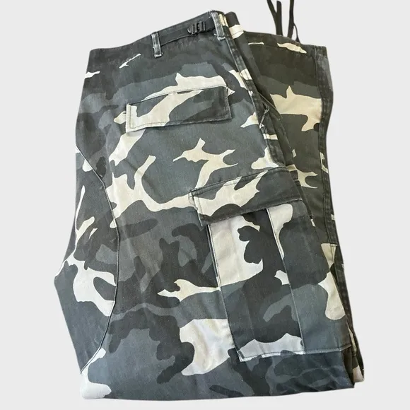 VINTAGE Military Snow Camo Set by LADIGA | 2-Piece Shirt &amp; Pants | Size XXL