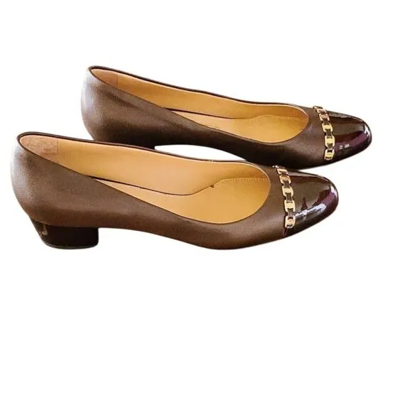 Vintage Salvatore Ferragamo Patent Leather Cap Toe Pumps 7AA Chain Link Gold