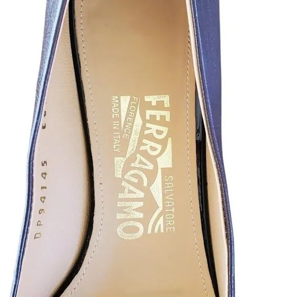 Vintage Salvatore Ferragamo Patent Leather Cap Toe Pumps 7AA Chain Link Gold