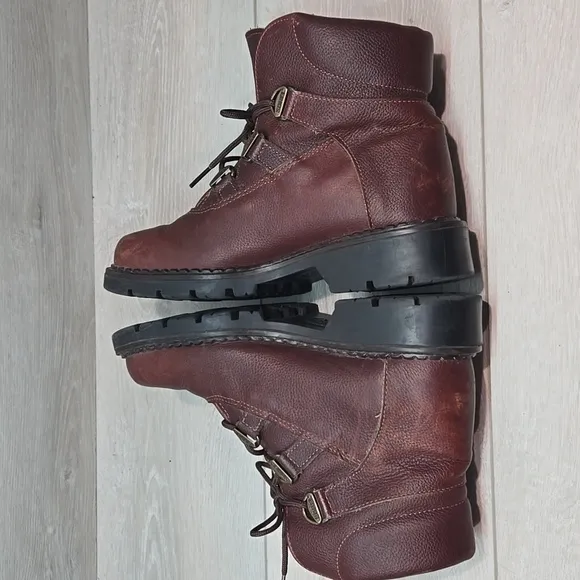 Vintage Sorel Women Y2K Brown Canada Leather Boots Shoes Square Toe Shoes Sz 8M