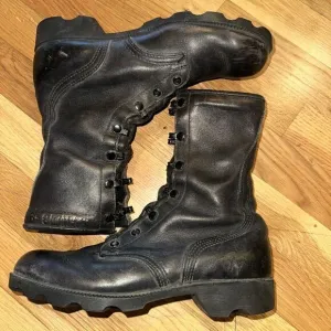 Vintage US Army boots 9-89.  ‎   Size 5.5. black army marine Combat