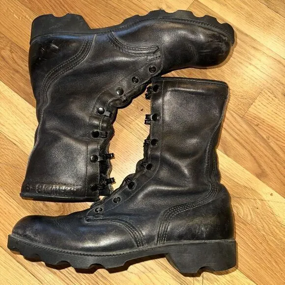 Vintage US Army boots 9-89.  ‎   Size 5.5. black army marine Combat