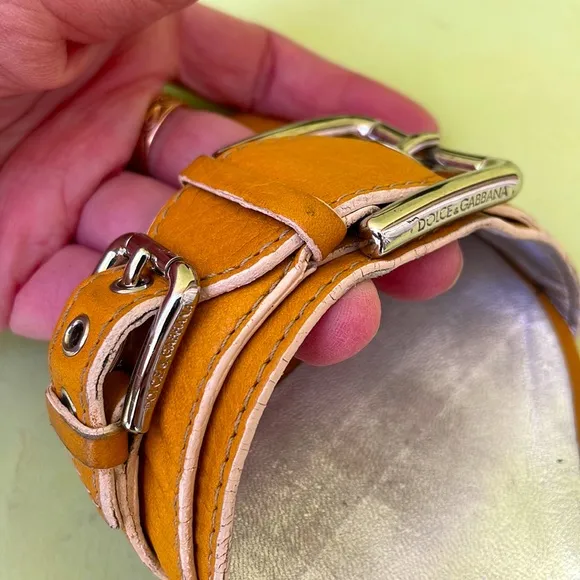 Vintage yellow/orange Dolce &amp; Gabbana pebbled leather shoes