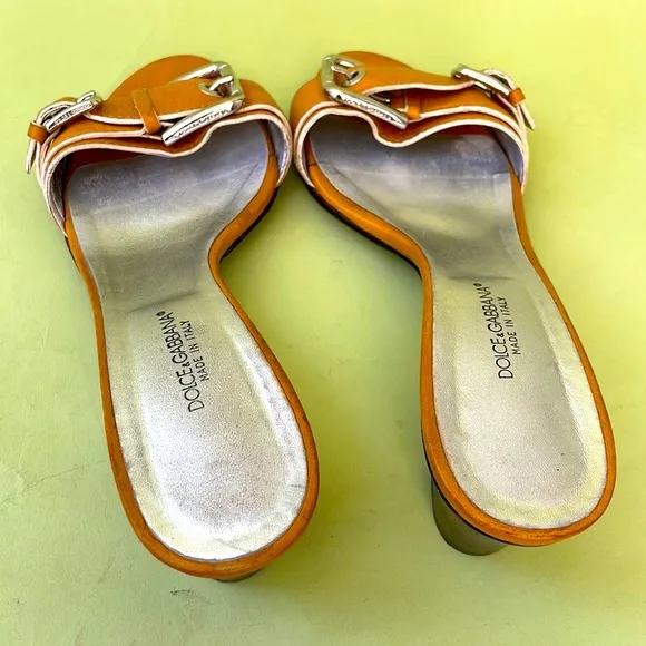 Vintage yellow/orange Dolce &amp; Gabbana pebbled leather shoes