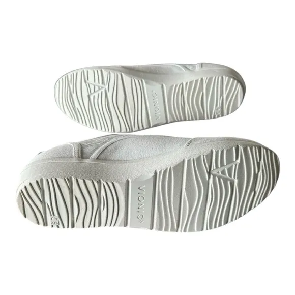 Vionic Denver Slip On Sneaker White Snake Print Slip-on Sneakers Size 8.5