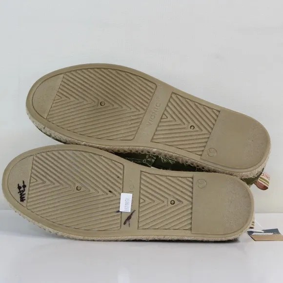 Vionic Laguna Green Seaweed Coral Print Beach Espadrille Sneakers NWT