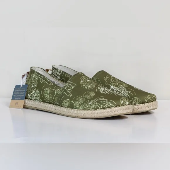 Vionic Laguna Green Seaweed Coral Print Beach Espadrille Sneakers NWT