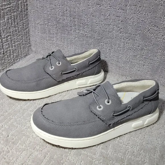 Vionic Skipper Men's Size US 8 Gray Slip-On Beach Comfort Sneaker Boat Shoes.