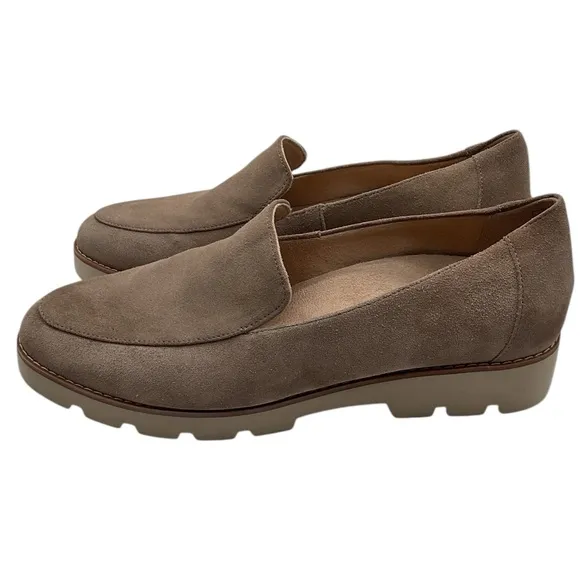 Vionic Women’s Aster Willa Wedge Women's nude suede Loafers size 11