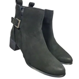 Vionic Women's Size 6.5 Black Waterproof Comfort Ankle Nubuck Boots