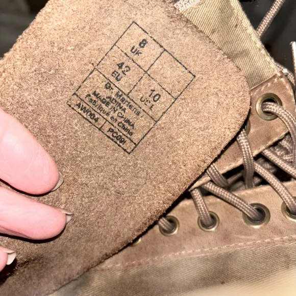 VTG Doc Martens ADINA Rare Scroll 14 Eyelet Lace Up Combat Moto Boots US…
