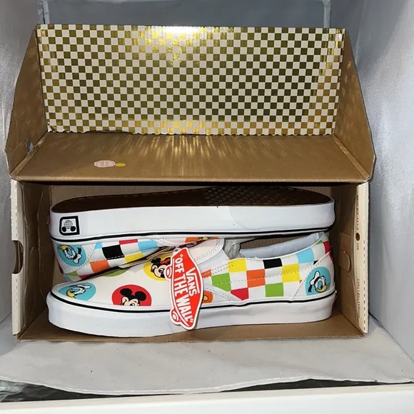 Walt Disney 50th Anniversary Vans Slip-o classic shoes Size 11