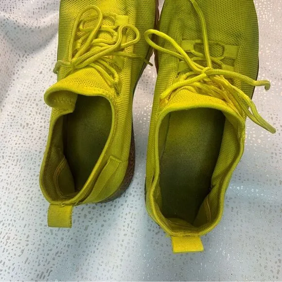 WANTED Affinity Yellow Sneaker Rainbow Sole Size 10