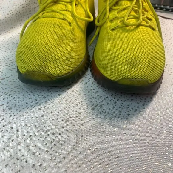WANTED Affinity Yellow Sneaker Rainbow Sole Size 10