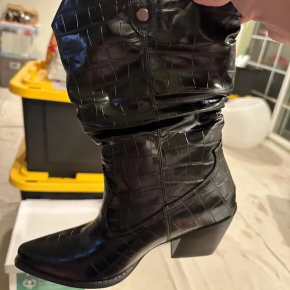 Western Cowboy Mid-Calf Wide Boots