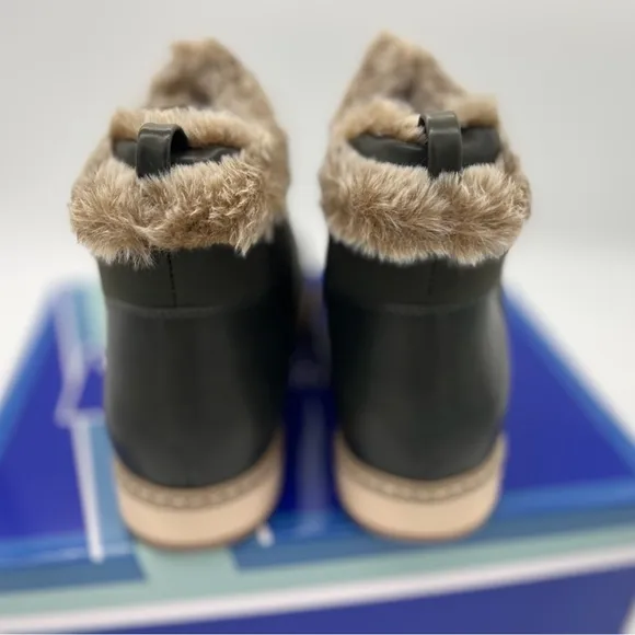 WHITE MOUNTAIN Women's Shoes Tamarin Puffer Ankle Bootie, Army Green/Fabric, 6.5
