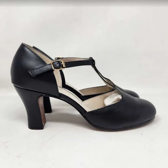 Womens 10 Wide Capezio closed toe t-strap chorus black dance character shoes 10W