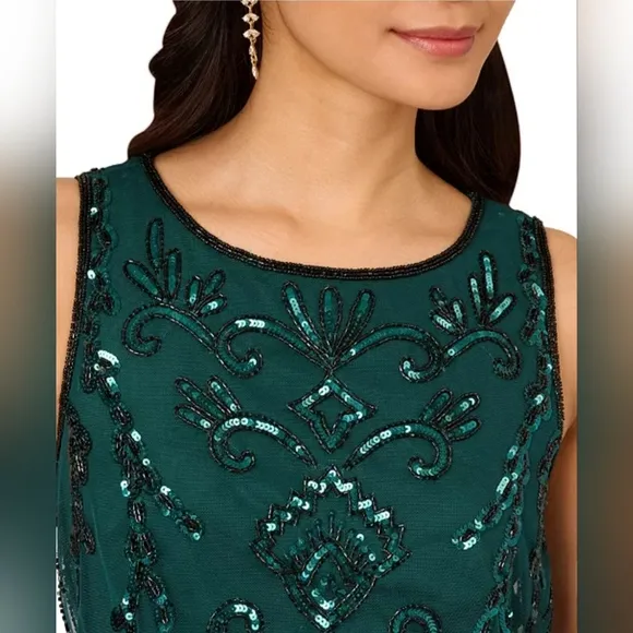 Women's clothing (571)