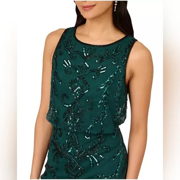 Women's clothing (571)