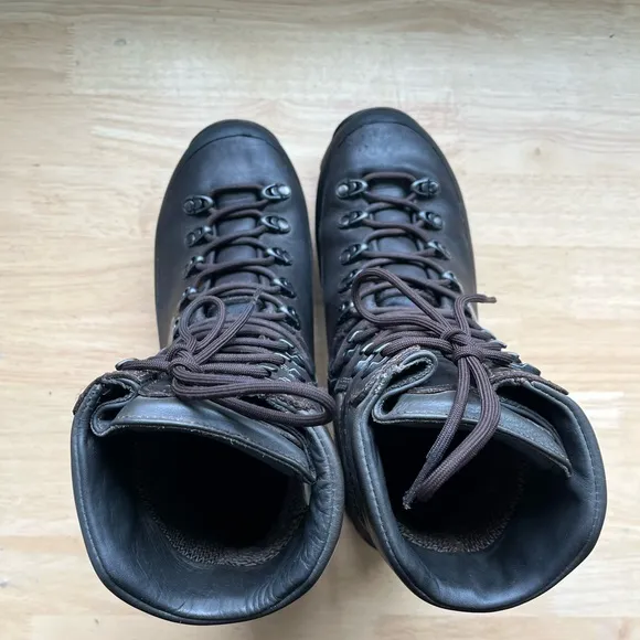 Women’s Kenetrek Mountain Extreme size 10 Medium Non Insulated