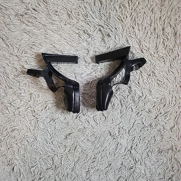 Womens Prada Black Heels T Strap Peep Toe Size 37.5 Leather Chic Shoes Pumps