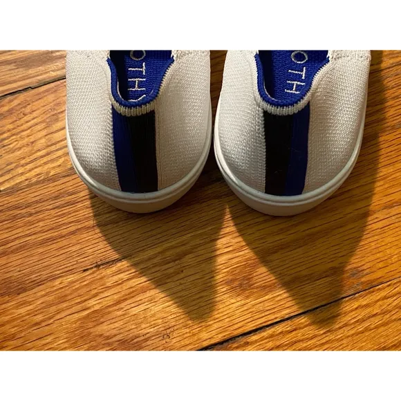 Women's Rothy's Slip-On Sneaker Size 7 White &amp; Blue