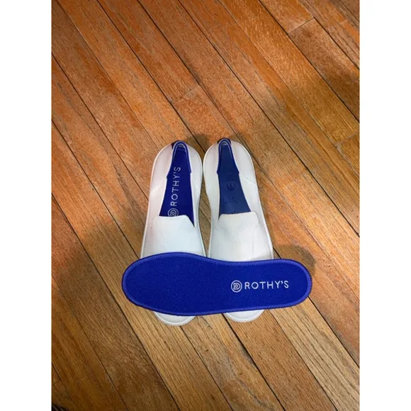 Women's Rothy's Slip-On Sneaker Size 7 White &amp; Blue