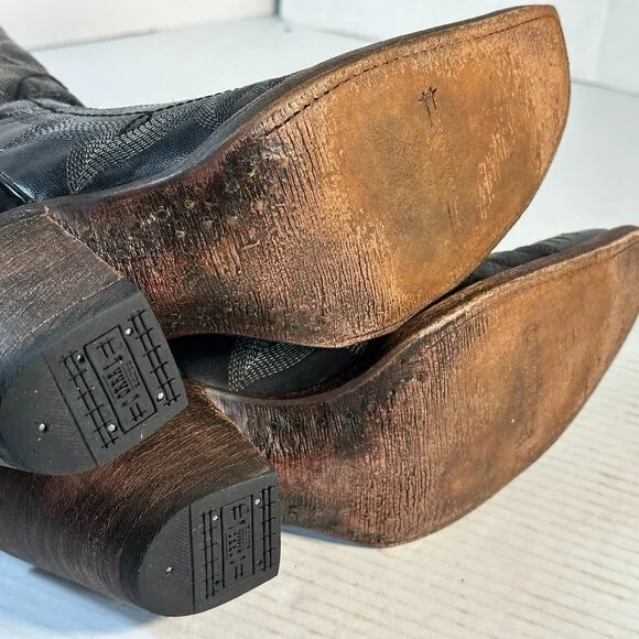 WOMENS SIZE 9M CORRAL BOOTS