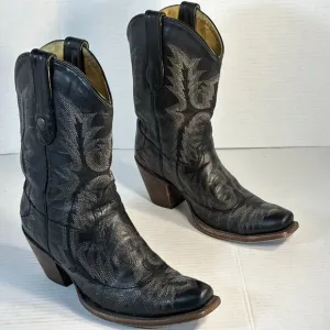 WOMENS SIZE 9M CORRAL BOOTS