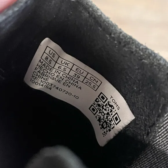 Women’s Toms Black Suede Ankle Boots size 8.5