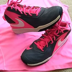 Youth Nike Team Hustle D7 pink and grey athletic shoes size 6 Youth. Excellent!!