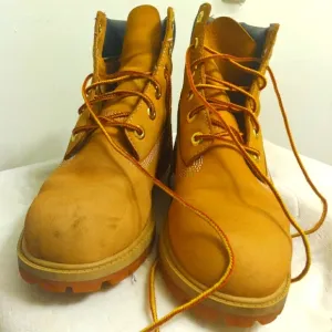 Youth Timberland Classic Tan Work Boots Size 6.5 12909