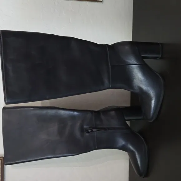 Zara Leather Elegant Black Knee-High Women's Boots Boot Size 6