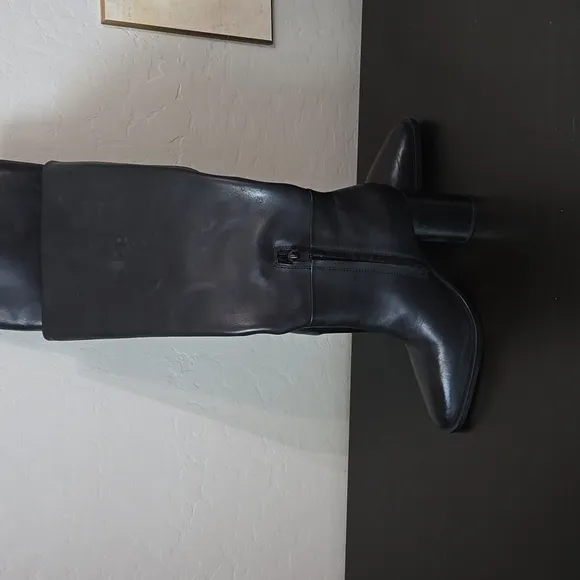 Zara Leather Elegant Black Knee-High Women's Boots Boot Size 6