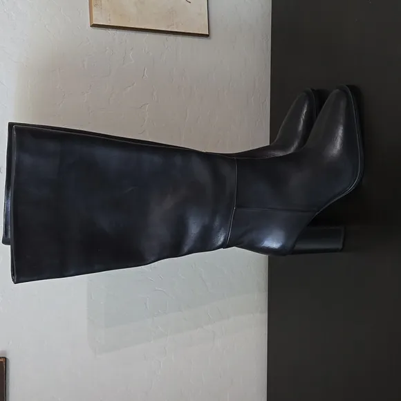 Zara Leather Elegant Black Knee-High Women's Boots Boot Size 6